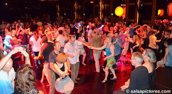 Salsa im Capitol (neben Tanzhaus NRW), Düsseldorf