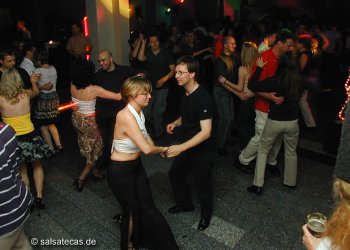 Salsa im Com-Center (anklicken zum Vergrößern)
