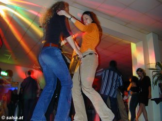 Salsa im Com-Center (anklicken zum Vergrößern)