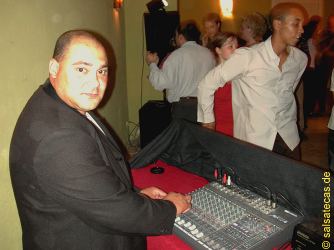 Salsa im Theatrale (anklicken zum Vergr&ouml;�ern, mit ALT+F4 wieder schliessen)