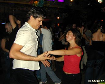 Salsa im Los Amigos, Heidelberg: Tanzlehrerin Birgit Schneider-Flores